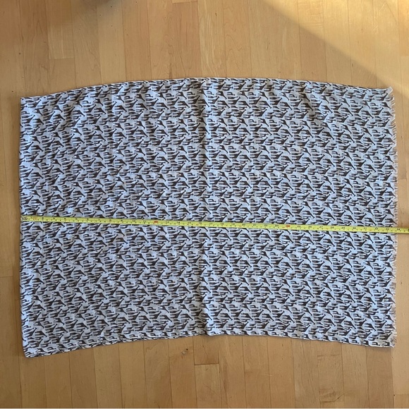 2/$20 Giraffe scarf J.Crew NWOT - Picture 6 of 9